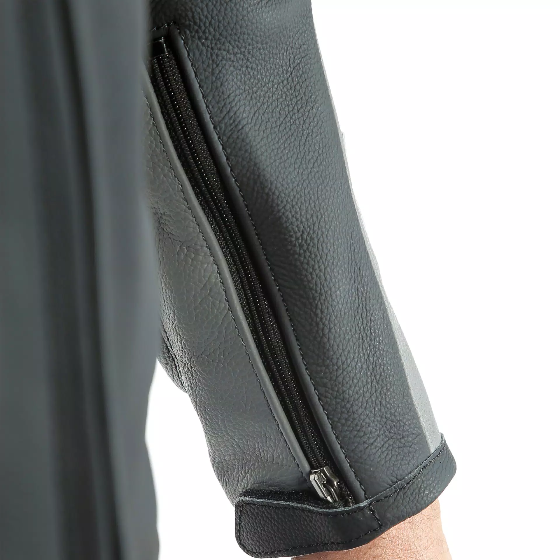 AGILE LEATHER JACKET